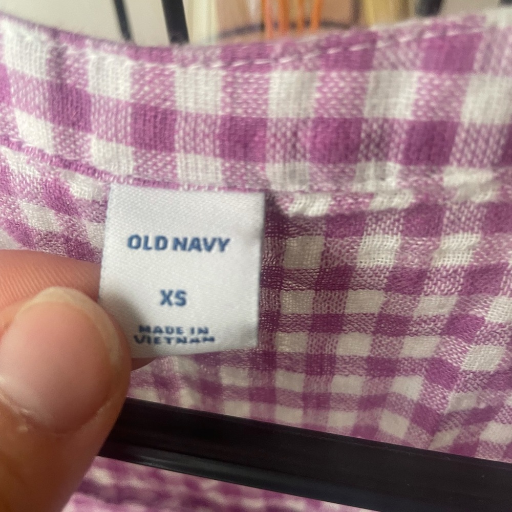 Plaid purple and white top